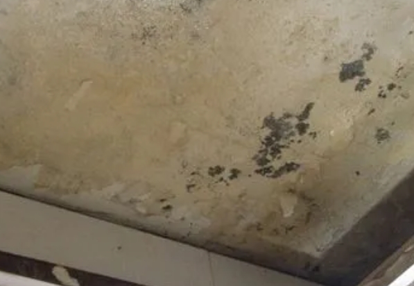 宁江阳台漏水维修公司分享下宁江卫生间渗水维修需要注意哪些问题。